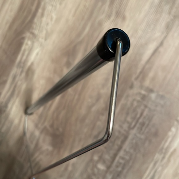 5 pc Retail Heavy Duty Chrome Bedspread Drapery Display Organizer Hangers 22” - Picture 7 of 7